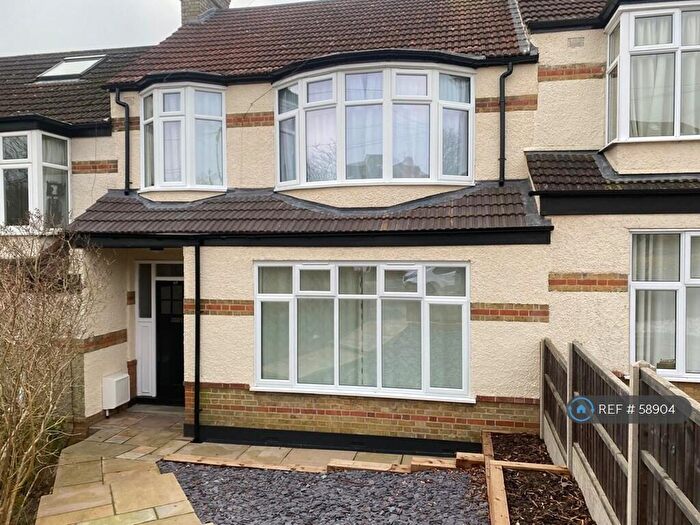 3 Bedroom Terraced House To Rent In Ridgeway Avenue, East Barnet, EN4
