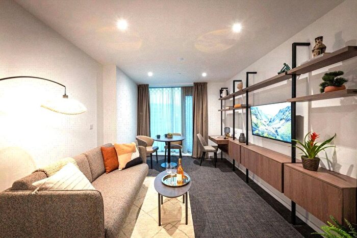 1 Bedroom Flat To Rent In Botanic Avenue, Manchester, Greater Manchester, M15