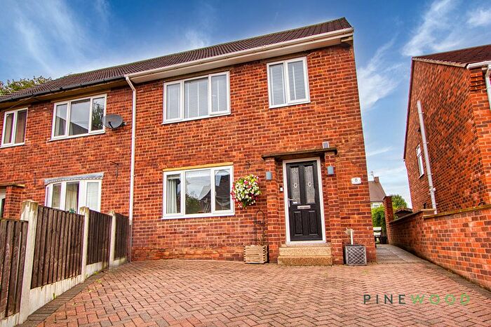 3 Bedroom Semi-Detached House For Sale In Lathkill Avenue, Inkersall, Chesterfield, Derbyshire, S43