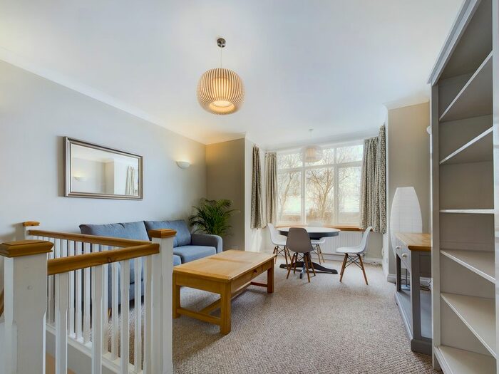 2 Bedroom Maisonette To Rent In Penmaen Terrace, Uplands, Swansea, SA1