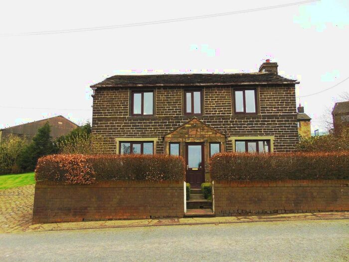 4 Bedroom Detached House For Sale In Buckstones Road, Oldham, OL1