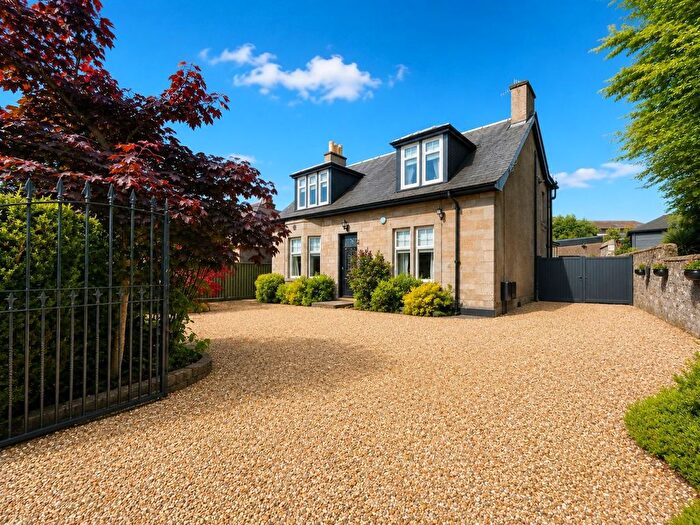 4 Bedroom Detached House For Sale In Muirs, Kinross, KY13