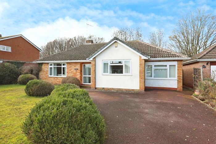 3 Bedroom Detached Bungalow For Sale In Mountford Close, Wellesbourne, Warwick, CV35