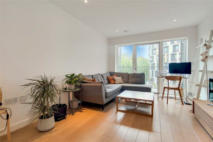 1 Bedroom Apartment To Rent In Atkins Square, Dalston Lane, London, E8