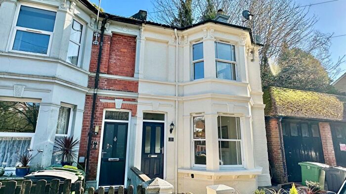 3 Bedroom End Of Terrace House For Sale In Harold Road, Hastings, TN35