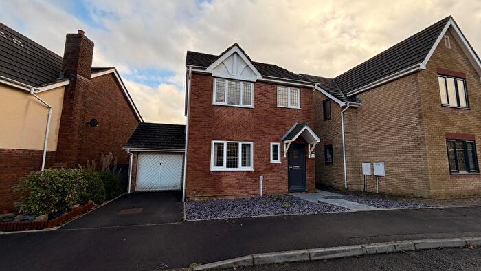 3 Bedroom Detached House For Sale In The Oaks, Landare, Aberdare, Mid Glamorgan, CF44