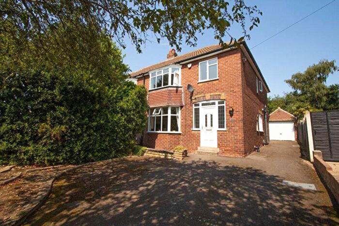 3 Bedroom Semi-Detached House For Sale In Broughton Road, Bessacarr, Doncaster, DN4