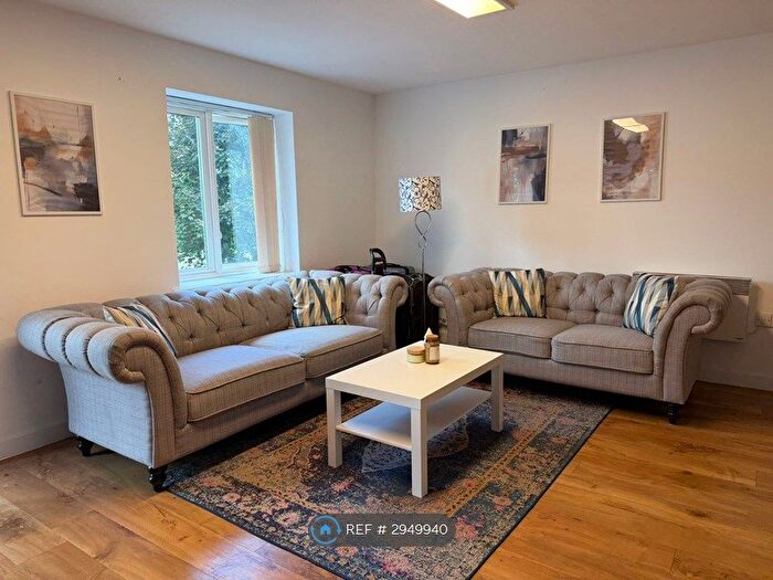 2 Bedroom Flat To Rent In Burlington House, West Drayton, UB7