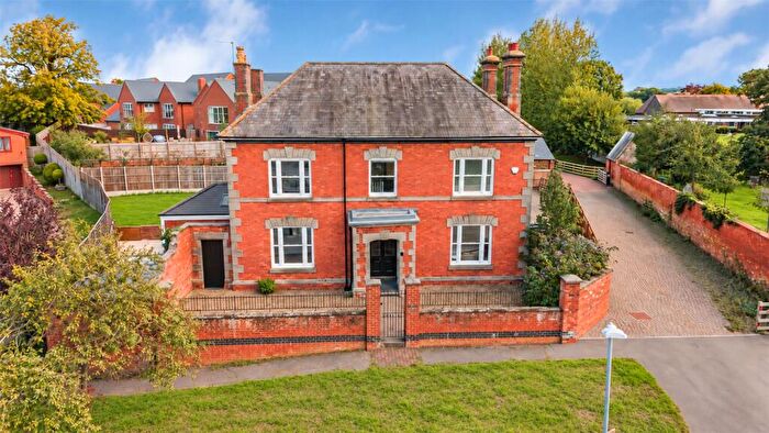 6 Bedroom Detached House For Sale In Church Street, Crick, Northampton, Northamptonshire, NN6
