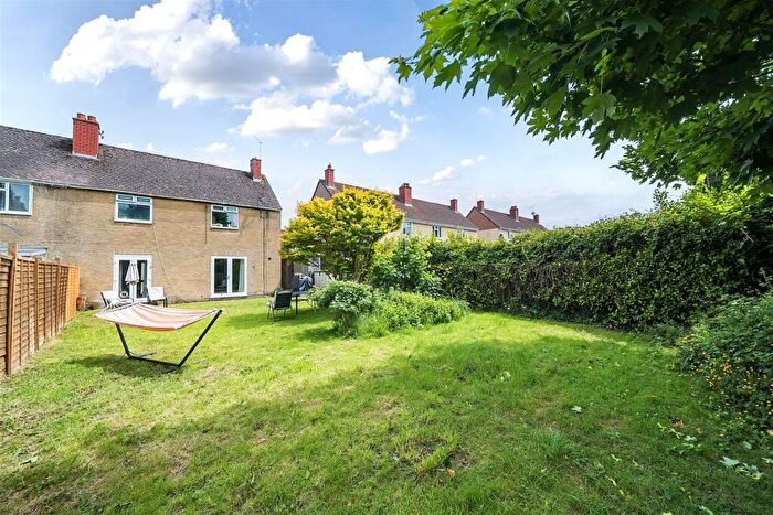 3 Bedroom Semi-Detached House For Sale In Loxton Square, Bristol, BS14