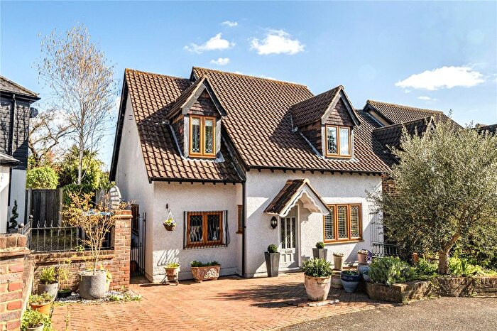 4 Bedroom Detached House For Sale In Postern Green, Enfield, EN2