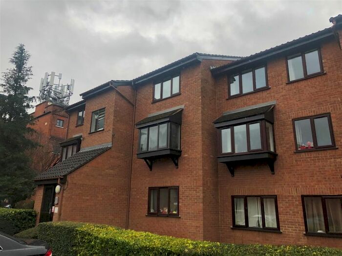 1 Bedroom Flat To Rent In Astra Court, King Georges Avenue, Watford WD18