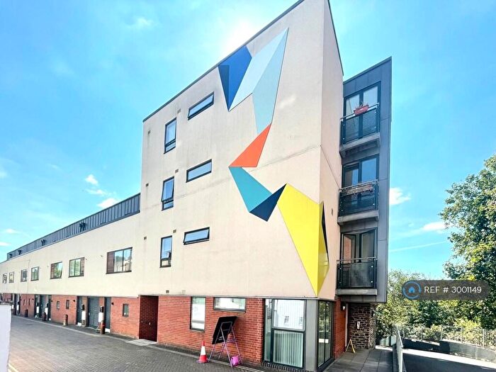 2 Bedroom Flat To Rent In Cooperage Lane, Bristol, BS3