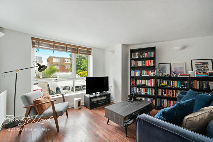 2 Bedroom Flat For Sale In Burnt Ash Hill, London, SE12