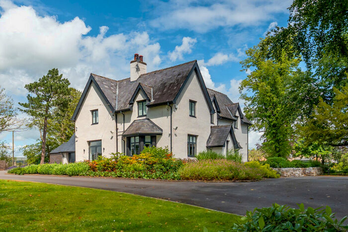 Detached House For Sale In Henthorn Road, Clitheroe, Lancashire, BB7