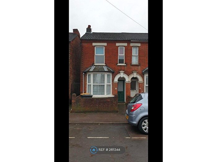 2 Bedroom End Of Terrace House To Rent In College Road, Bedford, MK42