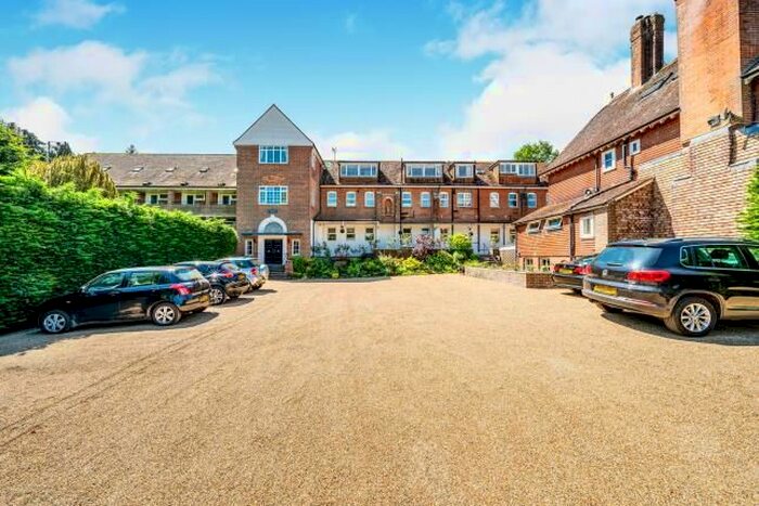 2 Bedroom Flat For Sale In Spring Lane, Burwash, TN19