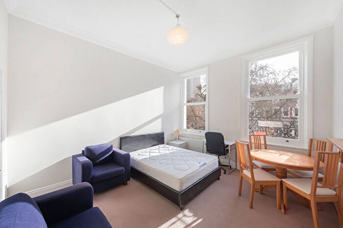 2 Bedroom Flat To Rent In Emperors Gate, South Kensington, London, SW7