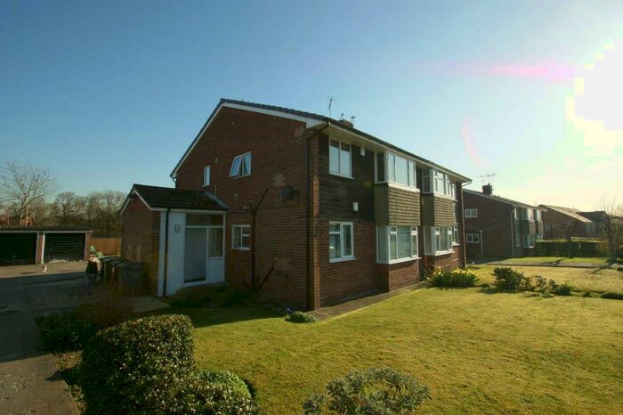 2 Bedroom Flat To Rent In High Ash Drive, Alwoodley, Leeds, LS17