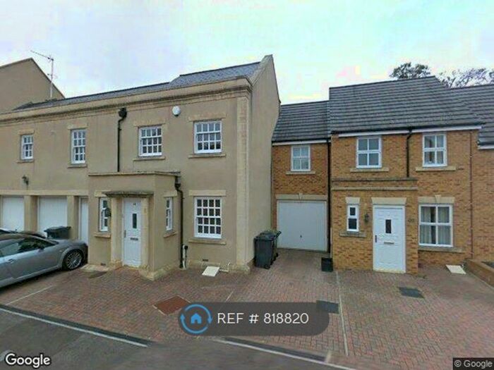 3 Bedroom Flat To Rent In Parnell Road, Stapleton, Bristol BS16