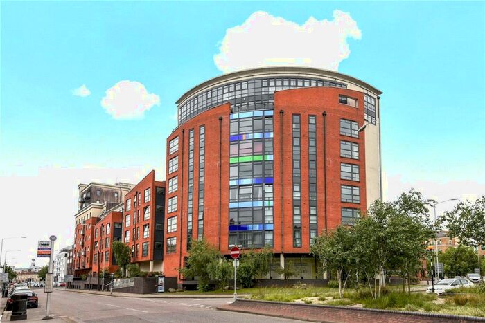 1 Bedroom Apartment To Rent In Kennet Street, Reading, Berkshire, RG1