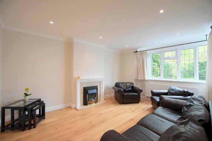 4 Bedroom Semi-Detached House To Rent In Great Bushey Drive, Totteridge, N20