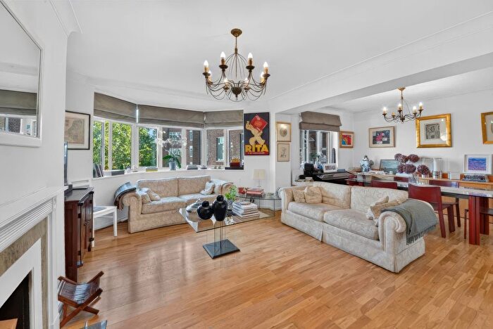 3 Bedroom Flat For Sale In Melton Court, Onslow Crescent, SW7