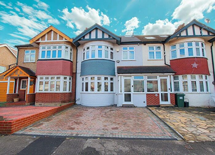 4 Bedroom Property For Sale In Priory Avenue, Cheam, Sutton, SM3