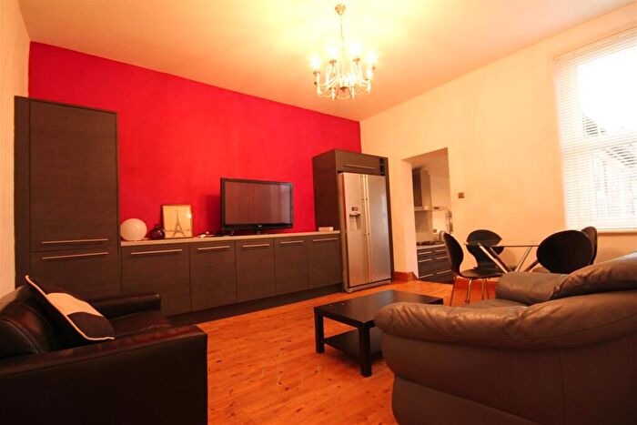 3 Bedroom Maisonette To Rent In Glenthorn Road, Jesmond, NE2