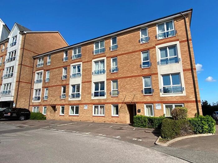 2 Bedroom Flat To Rent In Fairfield Square, Gravesend, DA11