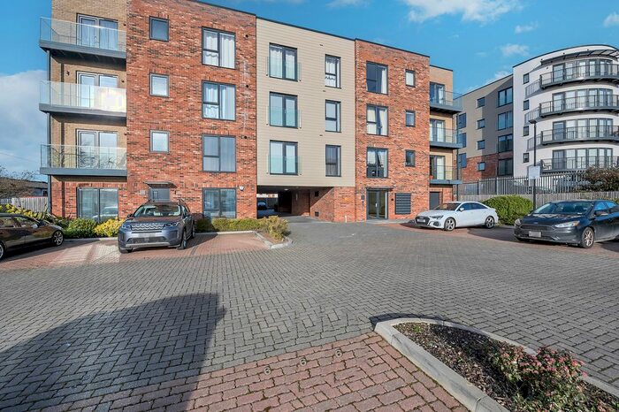 2 Bedroom Flat For Sale In Station Hill, Bury St Edmunds, IP32