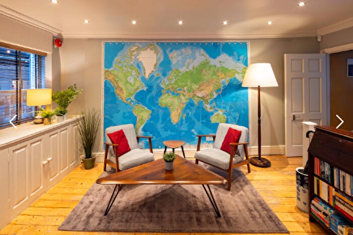 2 Bedroom Maisonette To Rent In Christmas Steps, Bristol, BS1