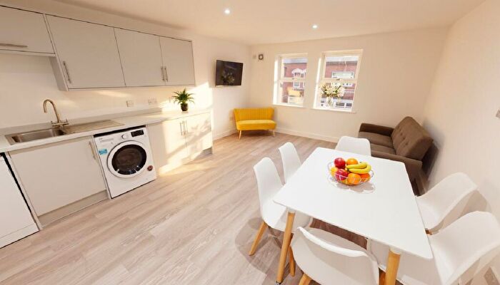 10 Bedroom House To Rent In Raddlebarn Court (), Selly Oak, Birmingham, West Midlands, B29