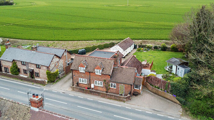 4 Bedroom Detached House For Sale In ., Basingstoke, RG23