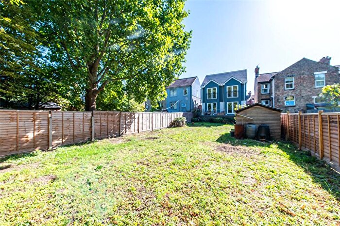 4 Bedroom Detached House For Sale In Barton Road, Maidstone, Kent, ME15