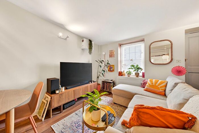 1 Bedroom Flat For Sale In Pensbury Place, London, SW8