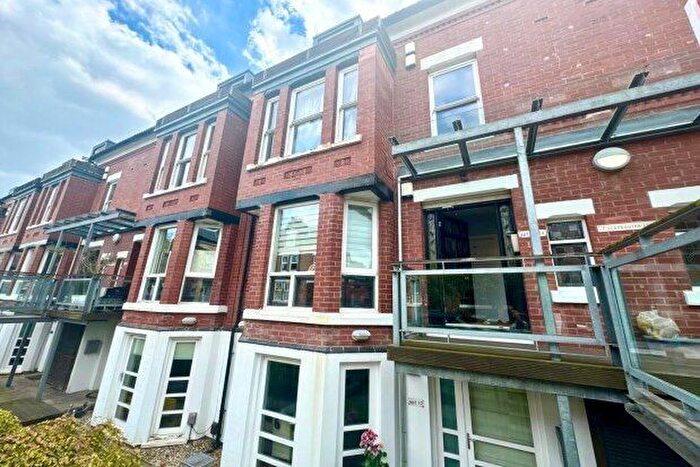 2 Bedroom Flat To Rent In Cranbourne Road, Manchester, M21
