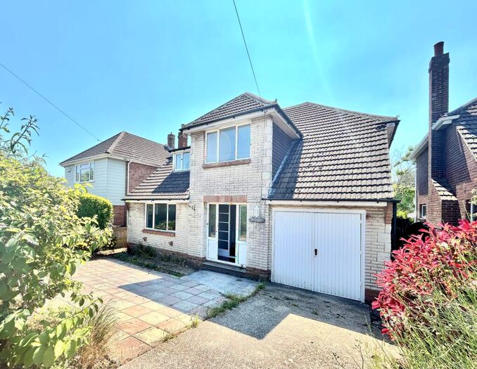 4 Bedroom House To Rent In Foxes Close, Waterlooville, PO7