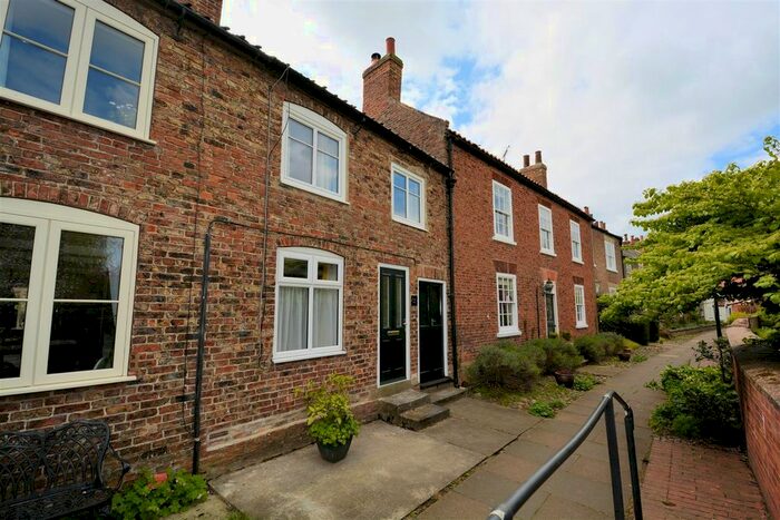 2 Bedroom Terraced House To Rent In Water Row, Cawood, Selby, YO8