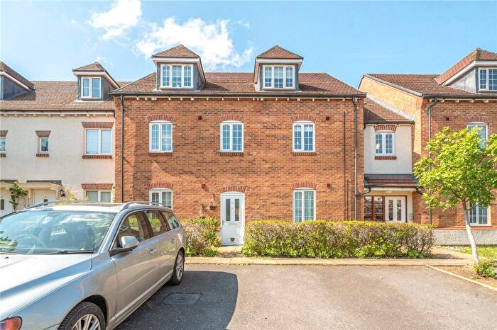 2 Bedroom Apartment For Sale In Cotts Field, Haddenham, Aylesbury, HP17
