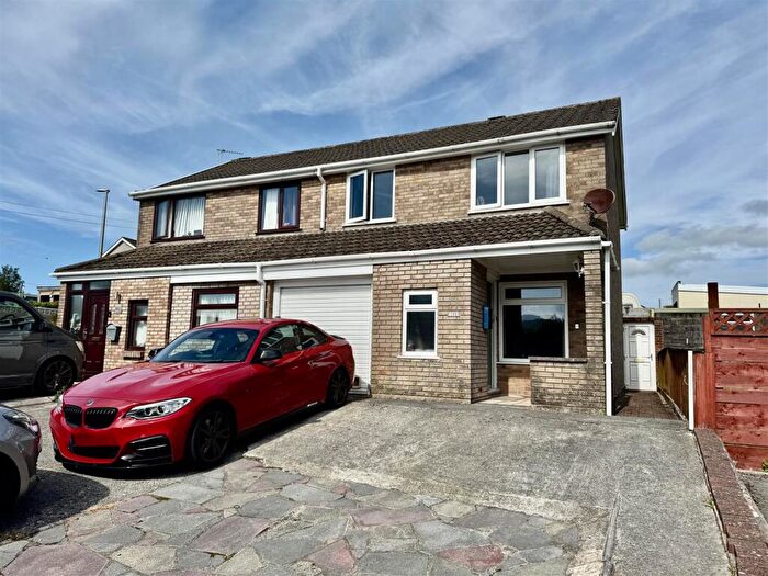 3 Bedroom House For Sale In Teglan Park, Ammanford, SA18