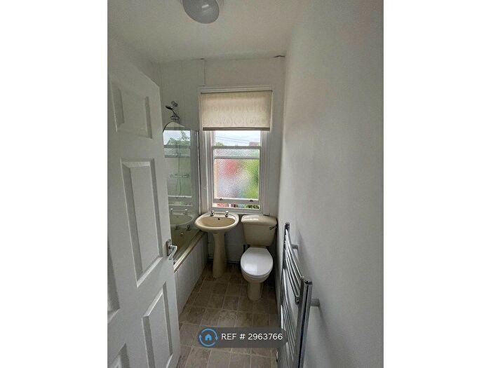 1 Bedroom Flat To Rent In Glen Eldon Road, St Annes, FY8