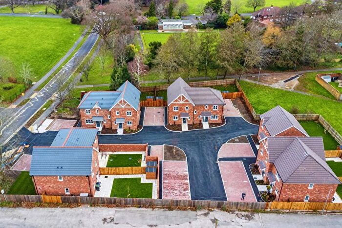 3 Bedroom Semi-Detached House For Sale In Weston Close, Gosport, PO13