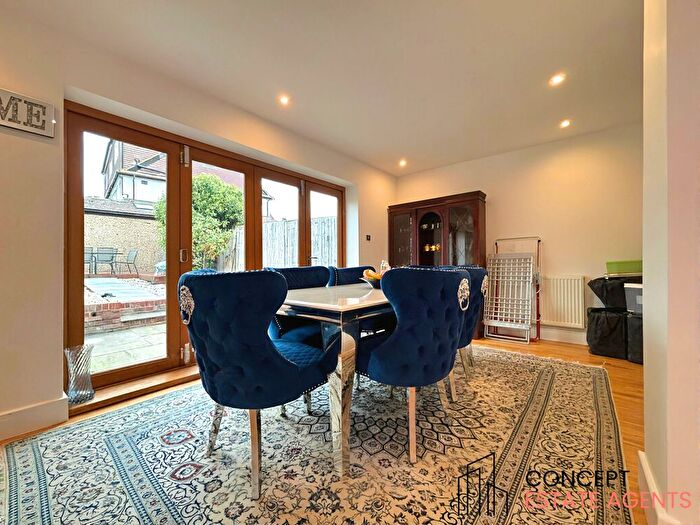 3 Bedroom Terraced House To Rent In Edinburgh Road, Sutton, Surrey, SM1