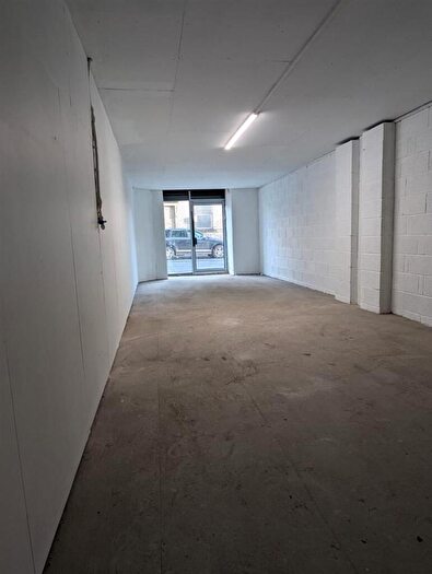 Property For Sale In Freehold Commercial Shop Unit – Offered With Vacant Possession, BD3