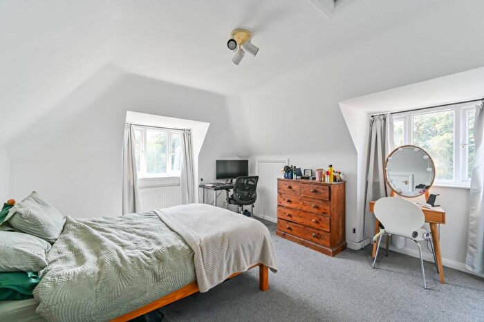 1 Bedroom Flat To Rent In Cavendish Road, Balham, London, SW12