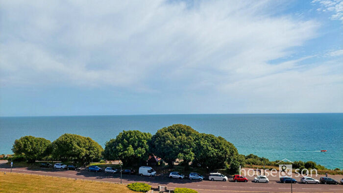 3 Bedroom Apartment For Sale In Elizabeth Court, Grove Road, Bournemouth, BH1