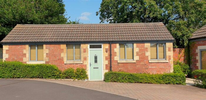 1 Bedroom Detached Bungalow To Rent In Parkfields, Chippenham SN15