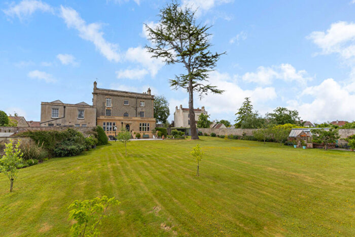 9 Bedroom Detached House For Sale In High Street, Saltford, BS31