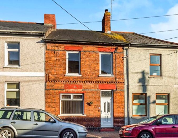 2 Bedroom House To Rent In Pill Street, Penarth, CF64